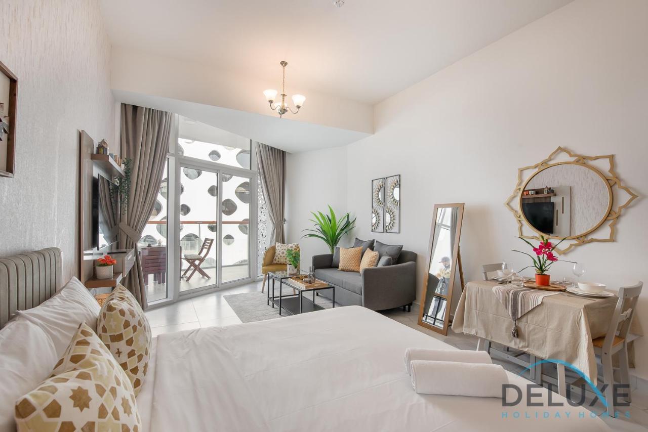 Intimate Studio At Millennium Binghatti Residence Business Bay By Deluxe Holiday Homes Dubái Exterior foto